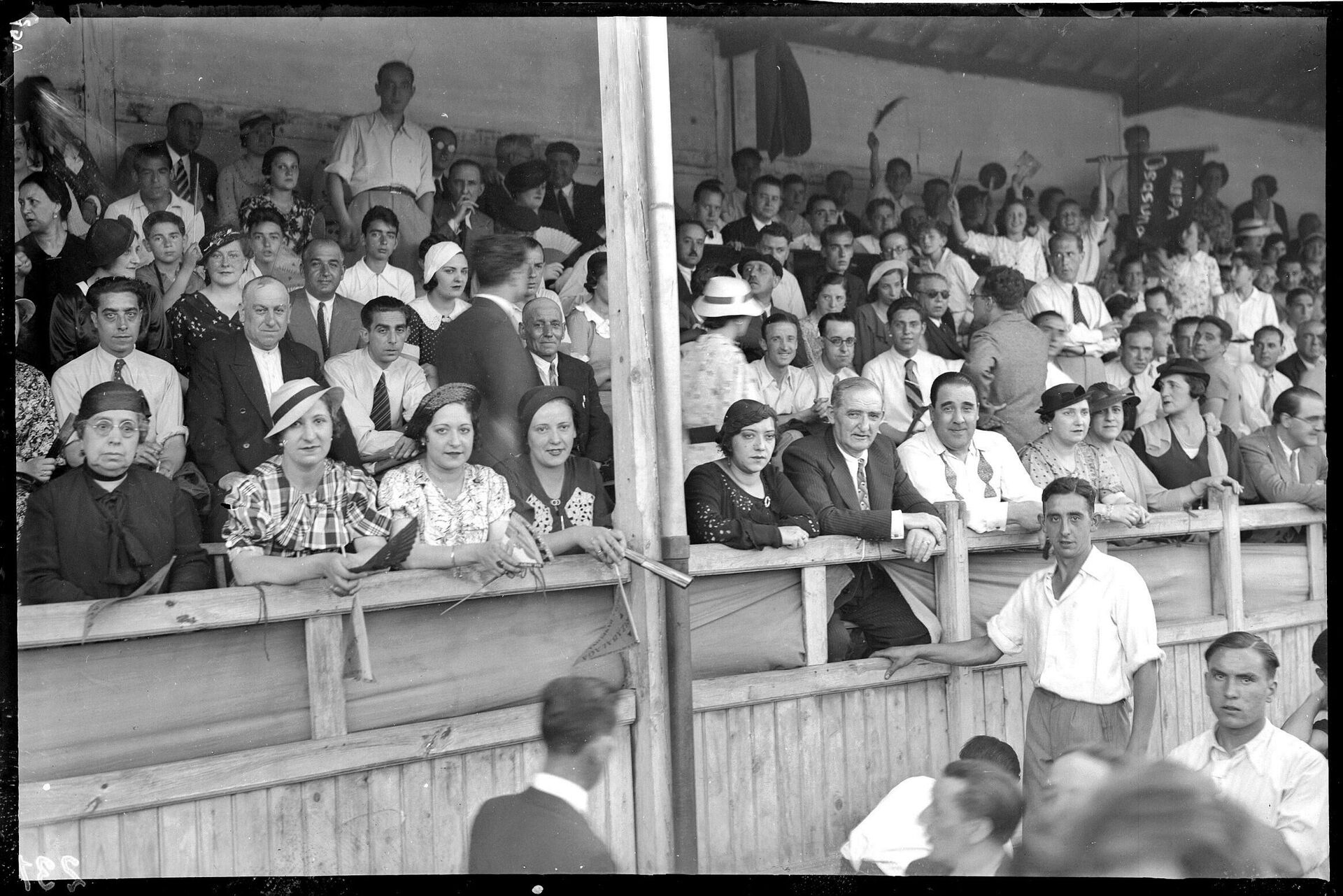 La familia Cayuela en un partido del Osasuna, en Pamplona - Sputnik Mundo, 1920, 13.01.2022