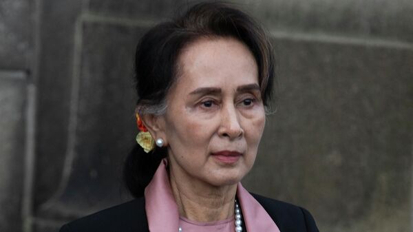 La exconsejera de Estado de Birmania, la primera ministra de facto del país y premio Nobel de la Paz, Aung San Suu Kyi - Sputnik Mundo