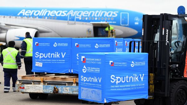 Argentina recibe casi 21 millones de vacunas Sputnik V (archivo) - Sputnik Mundo