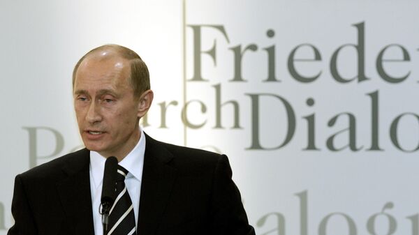 El presidente ruso, Vladimir Putin, duratne la Conferencia de Seguridad de Múnich de 2007 - Sputnik Mundo
