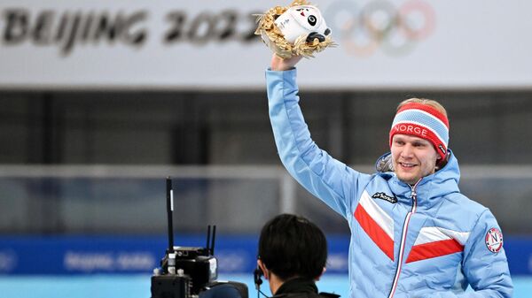 Howard Holmefjord Laurentsen, ganador de la medalla de bronce en patinaje de velocidad de 1000 m masculino en los JJOO - Sputnik Mundo