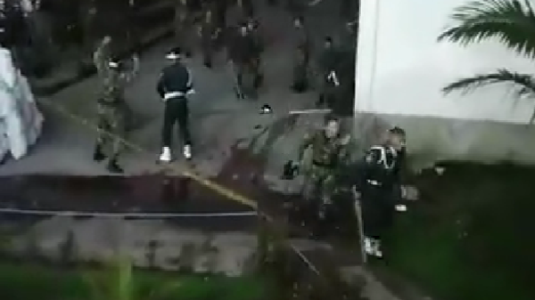 Pelea en Cantón Norte de Bogotá entre soldados y policía militar - Sputnik Mundo