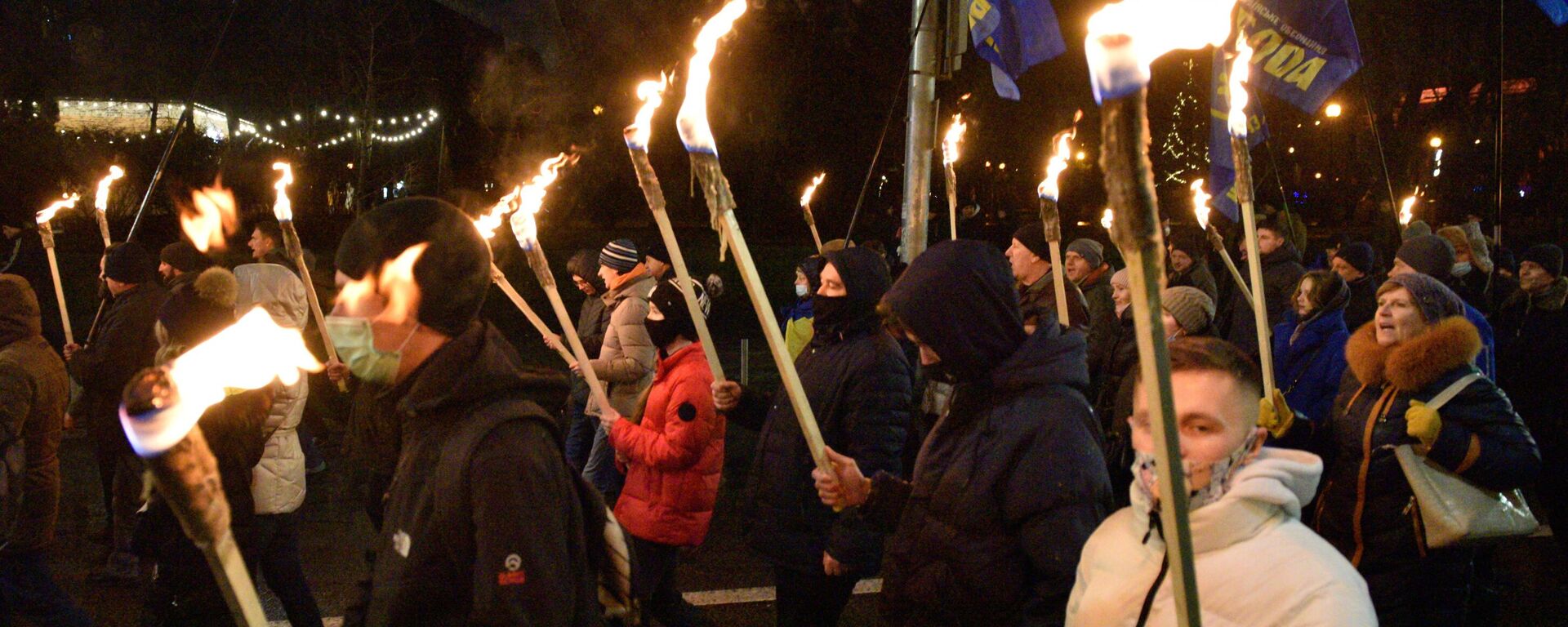 Una marcha de nacionalistas ucranianos en Kiev - Sputnik Mundo, 1920, 27.02.2022