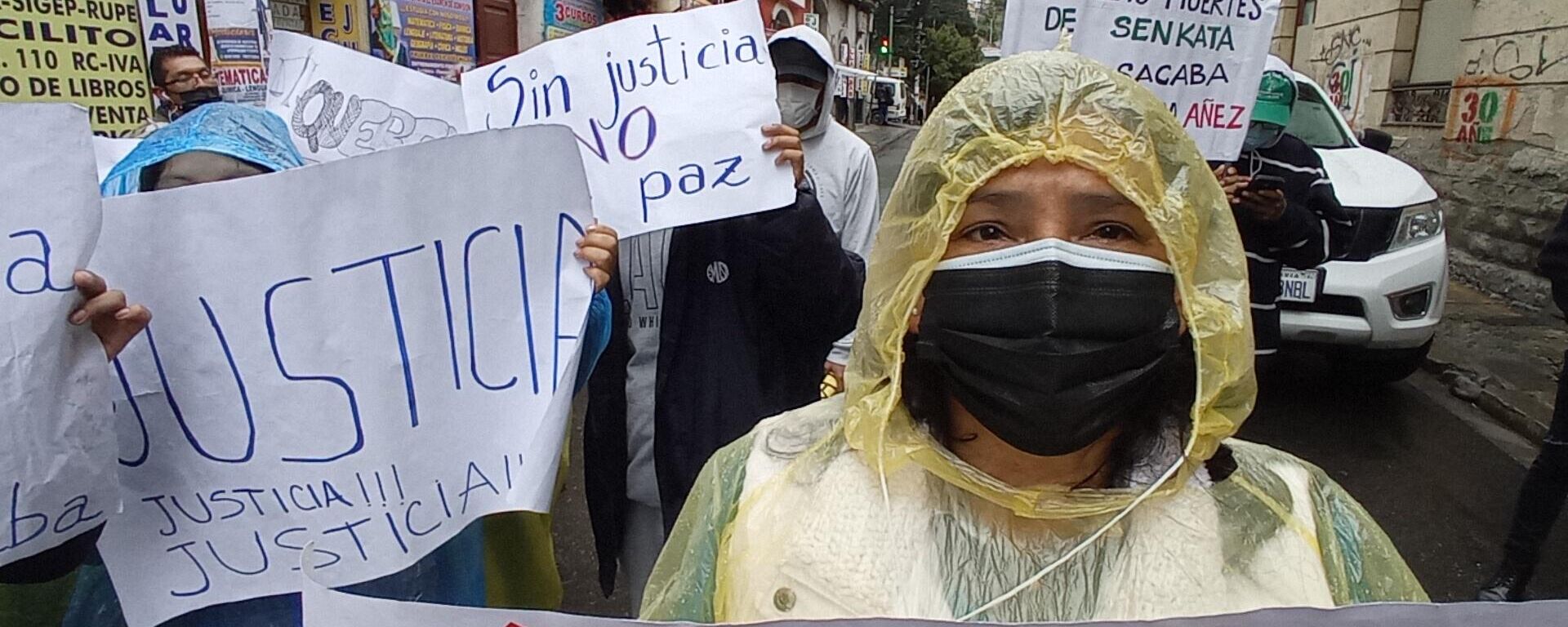 Manifestantes reclaman justicia en el primer juicio a Jeanine Áñez en Bolivia - Sputnik Mundo, 1920, 05.04.2022