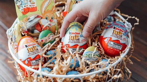 Huevos de chocolate de la marca Kinder - Sputnik Mundo