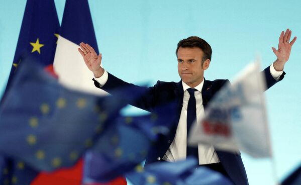 El presidente francés, Emmanuel Macron, tras el anuncio de los resultados provisionales de las elecciones presidenciales. - Sputnik Mundo