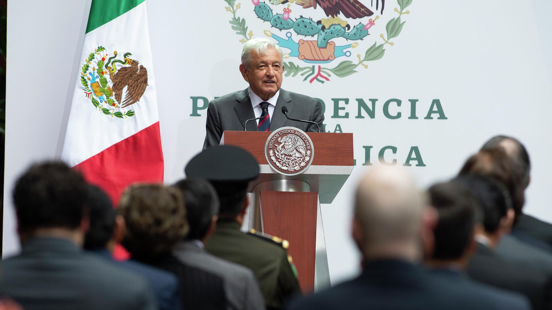 AMLO recuerda en su discurso a Marx y Engels, los padres del socialismo y  el comunismo , Sputnik Mundo