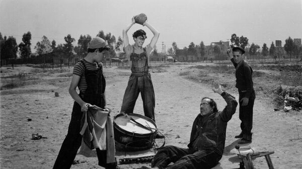 Gabriel Figueroa fotografió la famosa película de Luis Buñuel Los olvidados. - Sputnik Mundo