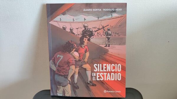 El cómic 'Silencio en el Estadio' - Sputnik Mundo