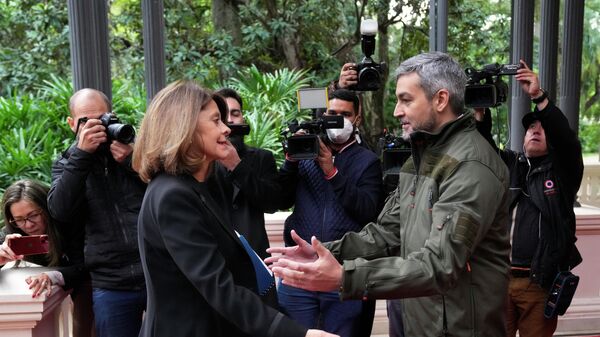 El presidente de Paraguay, Mario Abdo Benítez, recibió a la vicepresidenta y canciller de Colombia, Marta Lucía Ramírez - Sputnik Mundo