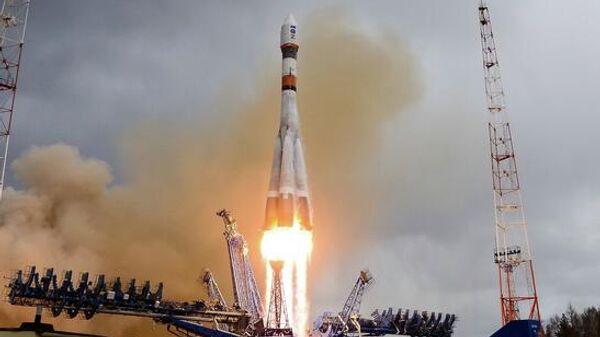 El lanzamiento de un satélite militar desde la base espacial de Plesetsk - Sputnik Mundo