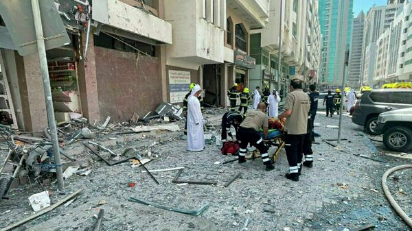 Explosión en el distrito Khalidiya de Abu Dabi, Emiratos Árabes Unidos - Sputnik Mundo