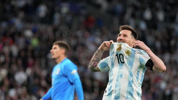 Lionel Messi frente a Italia en la Finalissima de Wembley - Sputnik Mundo
