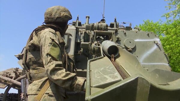 Un militar ruso durante la operación militar especial de Rusia en Ucrania  - Sputnik Mundo