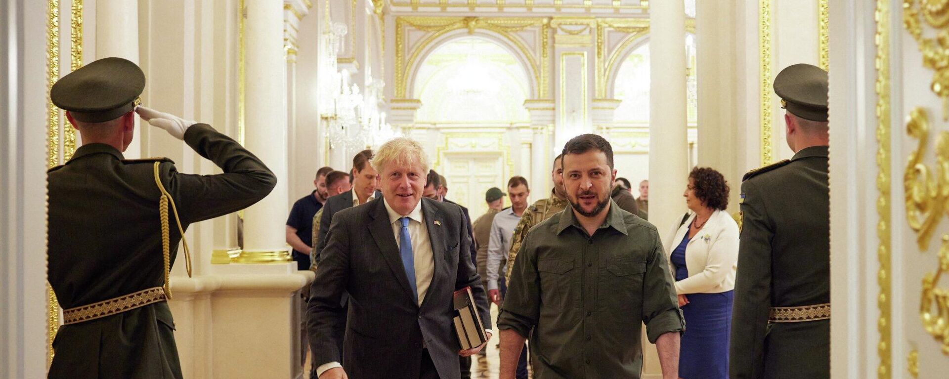 El primer ministro británico, Boris Johnson, y el líder ucraniano, Volodímir Zelenski. - Sputnik Mundo, 1920, 29.06.2022