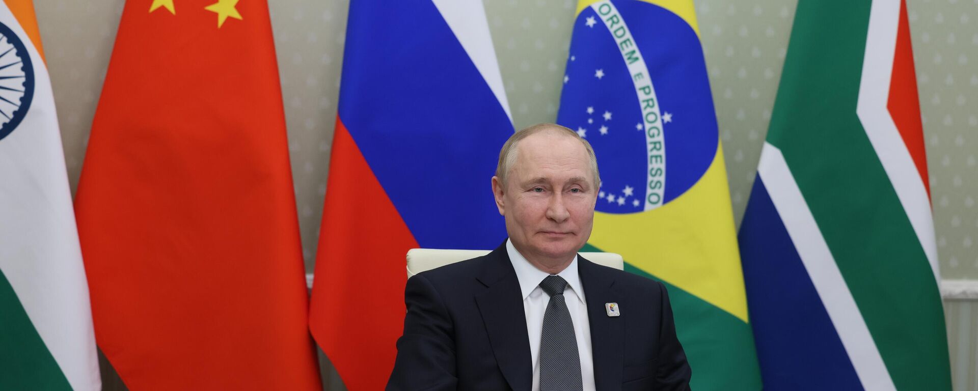 Vladímir Putin, el presidente ruso, participa en  la XIV Cúpula de los BRICS 2022 - Sputnik Mundo, 1920, 15.07.2022