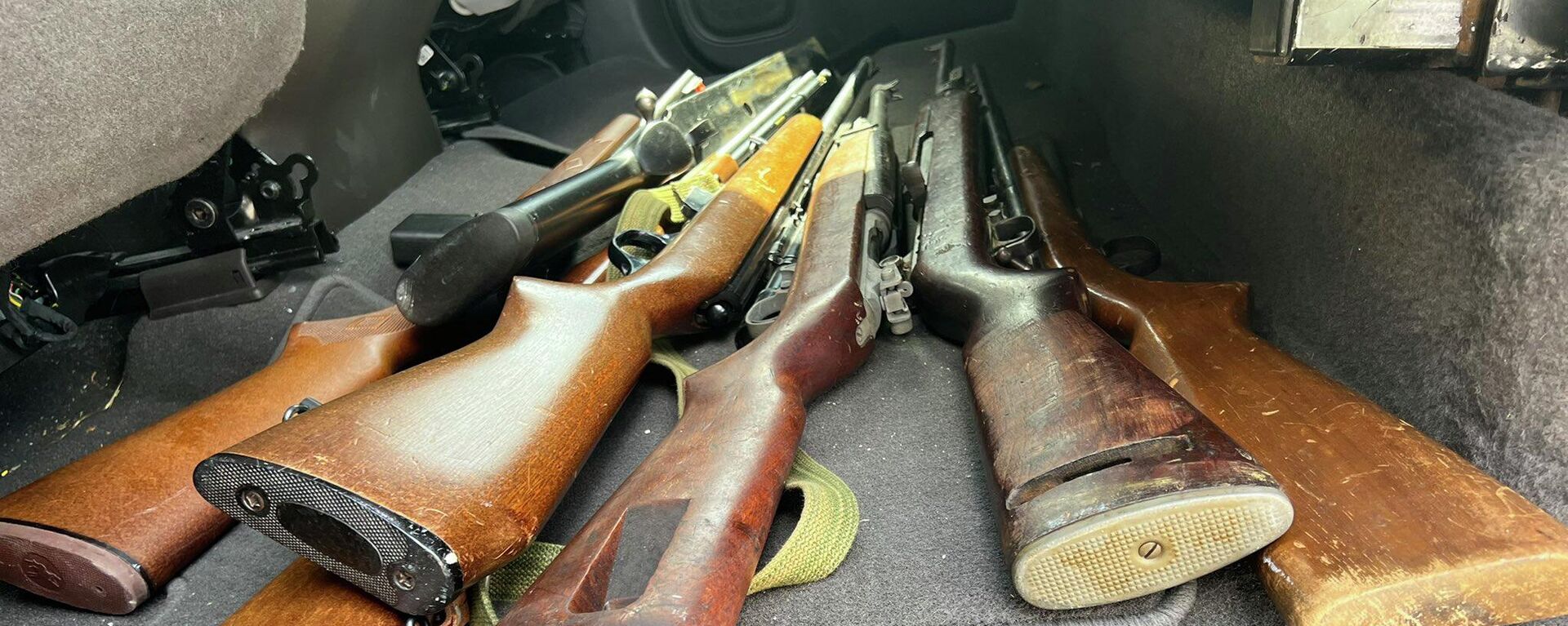 Algunos rifles entregados en el programa de desarme 'Guns 4 Ukraine' - Sputnik Mundo, 1920, 27.06.2022