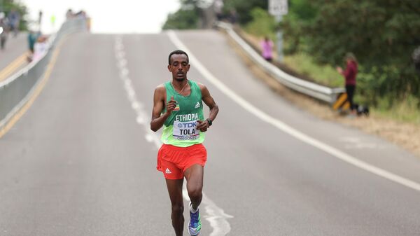 El atleta etíope, Tamirat Tola - Sputnik Mundo