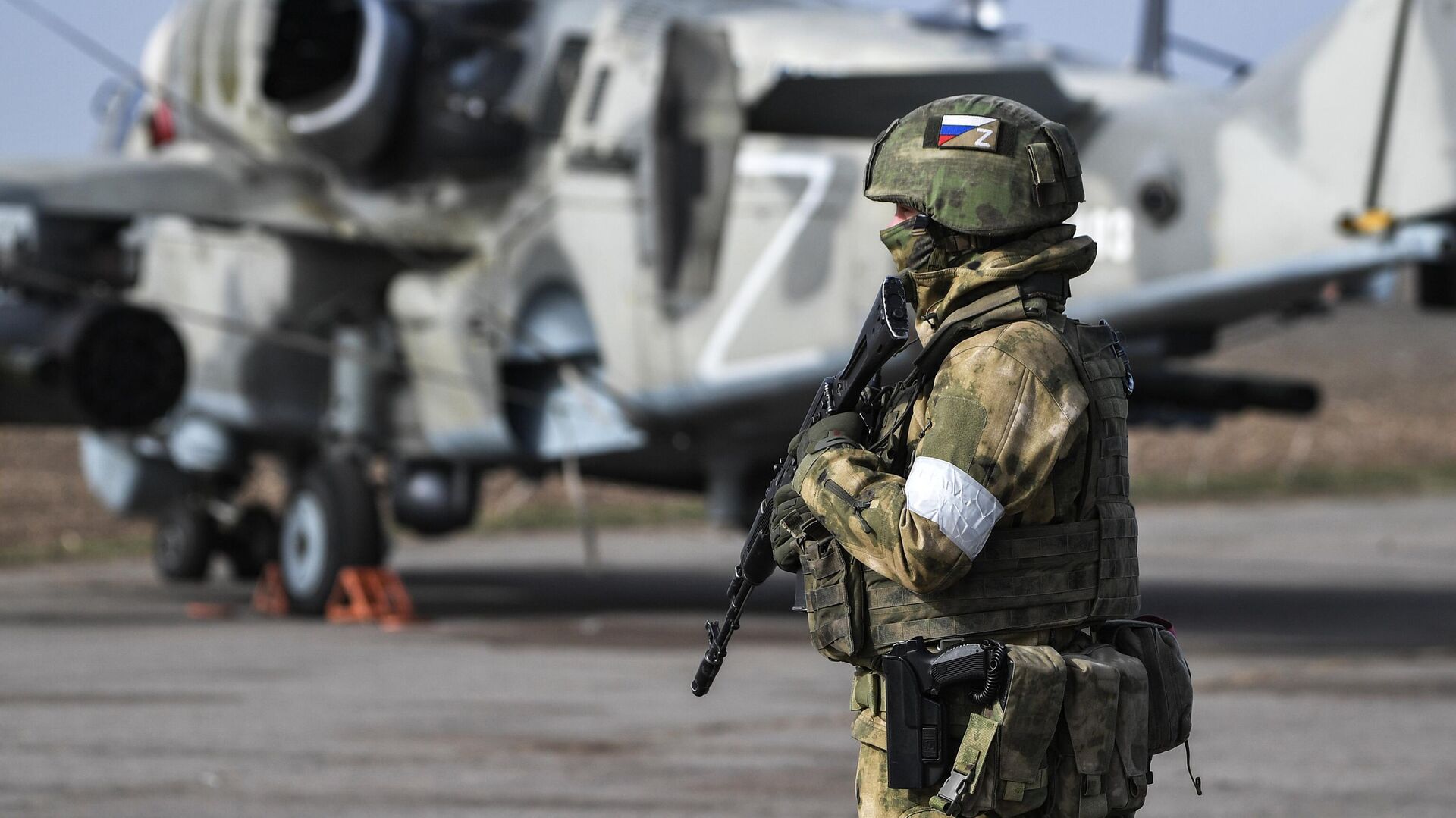 Fuerzas de defensa antiaérea derriban un dron sobre Crimea - 12.05.2023,  Sputnik Mundo
