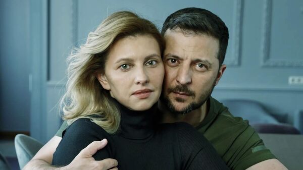 El presidente de Ucrania, Volodímir Zelenski, y su esposa, Olena Zelenska, en la revista 'Vogue' - Sputnik Mundo