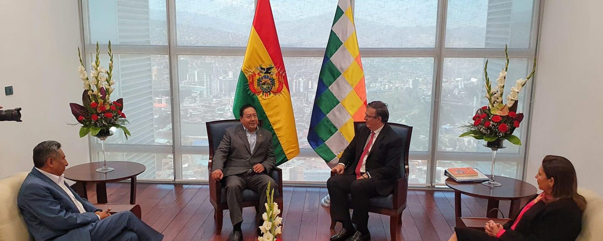 El presidente de Bolivia, Luis Arce, recibe al canciller de México, Marcelo Ebrard. - Sputnik Mundo, 1920, 04.08.2022