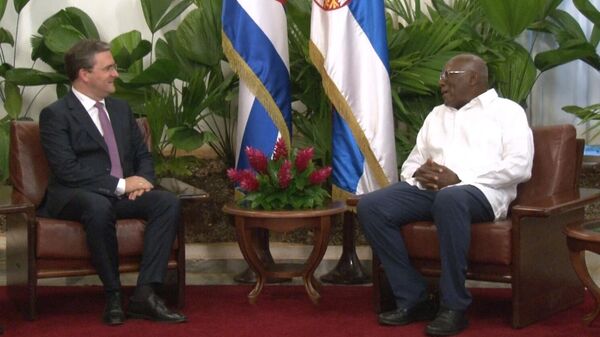 El ministro de Asuntos Exteriores de Serbia, Nikola Selakovic, y el presidente de la Asamblea Nacional del Poder Popular de Cuba (parlamento), Esteban Lazo - Sputnik Mundo