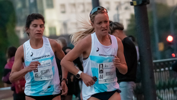 Florencia Borelli, atleta argentina, durante la media maratón de Buenos Aires, el 21 de agosto del 2022 - Sputnik Mundo