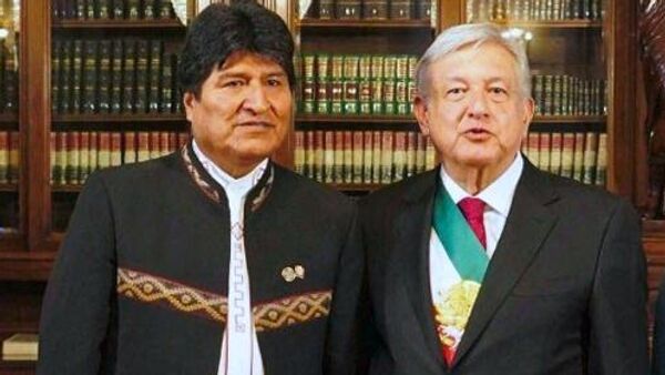 Evo Morales, expresidente de Bolivia, y Andrés López Obrador, presidente de México - Sputnik Mundo