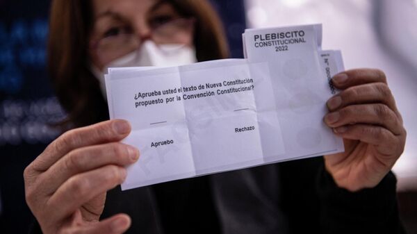 Papaleta de voto del plebiscito constitucional en Chile - Sputnik Mundo