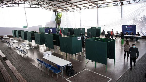 Colegio electoral en Chile - Sputnik Mundo