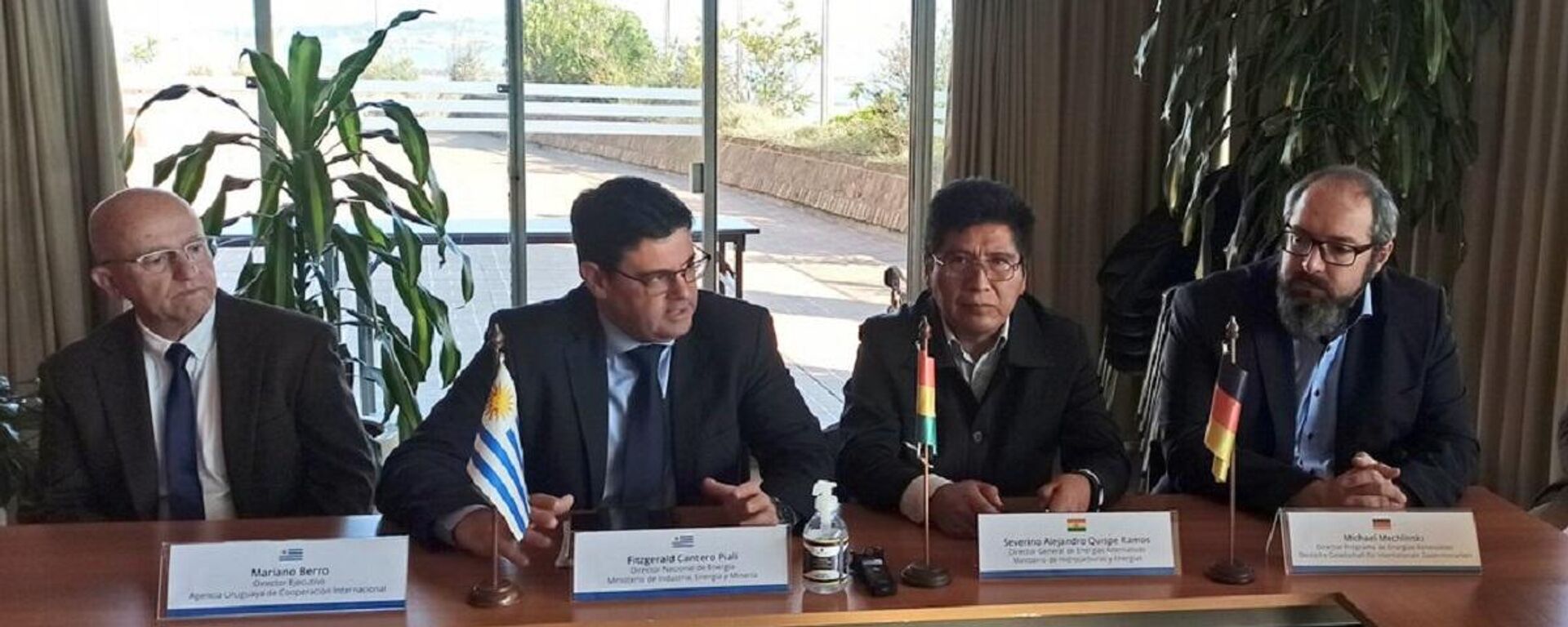 Reunión sobre energías renovables entre autoridades del área energética de Bolivia y Uruguay - Sputnik Mundo, 1920, 05.09.2022