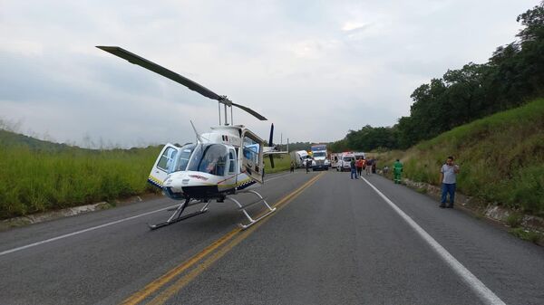 Accidente vial en la autopista Siglo XXI en el estado mexicano de Michoacán - Sputnik Mundo
