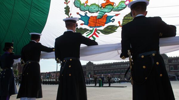 Cadetes del Colegio Militar de México durante el desfile conmemorativo del Día de la Independencia - Sputnik Mundo
