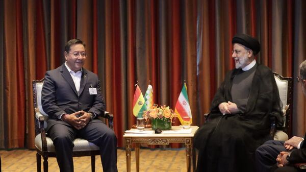 Luis Arce, el presidente de Bolivia, y Ebrahim Raisi, su homólogo de Irán (imagen archivo) - Sputnik Mundo