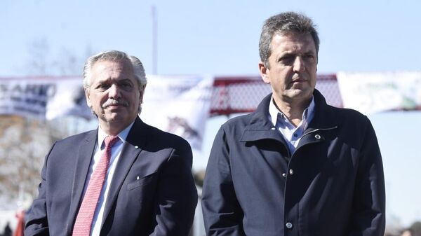 El presidente argentino, Alberto Fernández, y el ministro de Economía, Sergio Massa - Sputnik Mundo