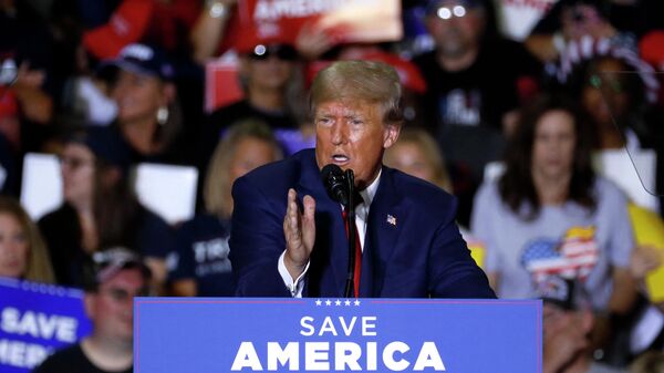 El expresidente de EEUU, Donald Trump, durante un evento en Michigan, en octubre de 2022 - Sputnik Mundo