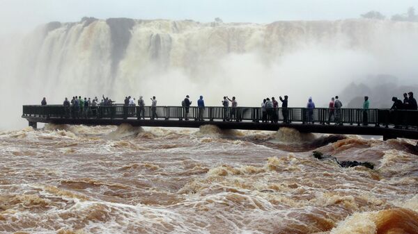 Pasarelas sobre la 'Garganta del Diablo', Cataratas del Iguazú - Sputnik Mundo