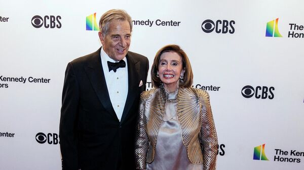 El empresario Paul Pelosi y su esposa la congresista Nancy Pelosi - Sputnik Mundo