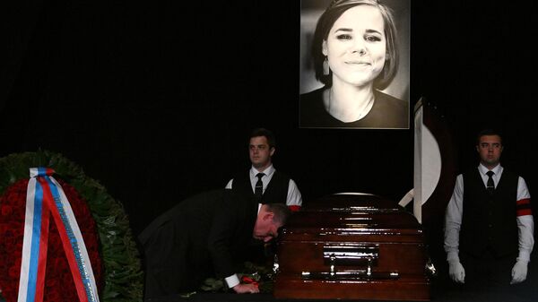  Funeral de la periodista y politóloga Daria Dúguina (Platónova) en Moscú - Sputnik Mundo