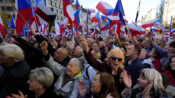 Las protestas en Praga - Sputnik Mundo