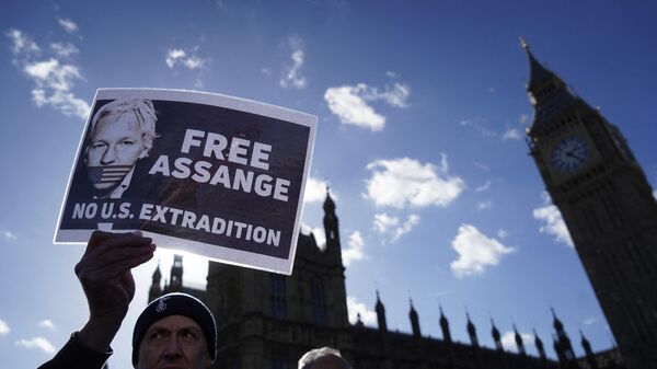 Protesta en favor del fundador de Wikileaks, Julian Assange, en Londres. - Sputnik Mundo