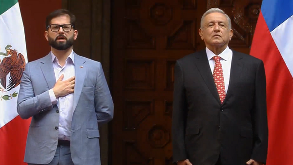 Gabriel Boric y Andrés Manuel López Obrador, presidentes de Chile y México, respectivamente - Sputnik Mundo