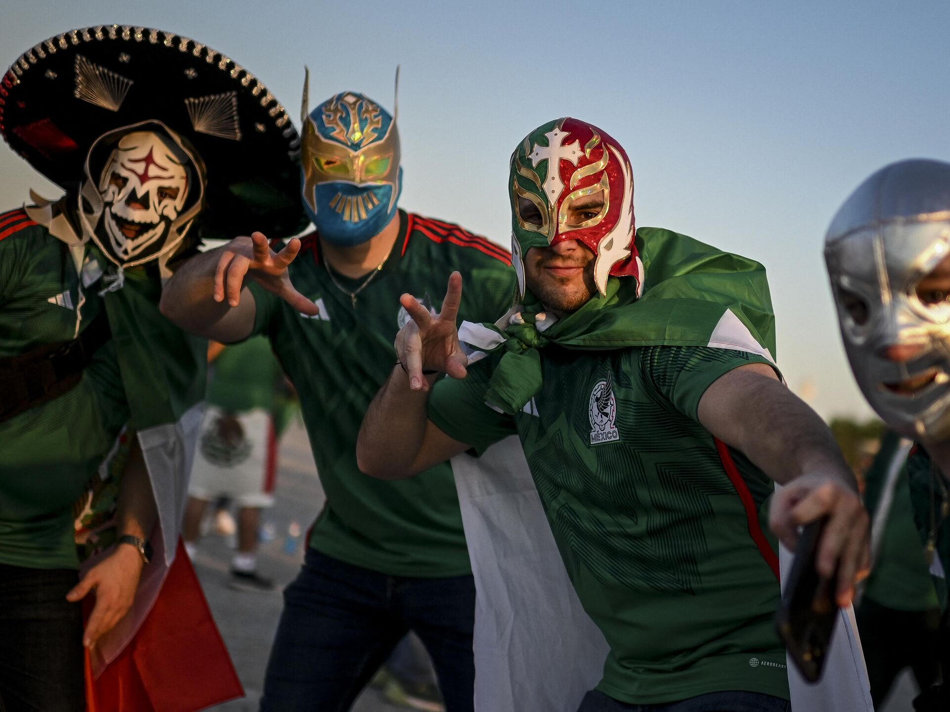 Amplificador Culpable barco Mexicanos organizan show de lucha libre en el metro de Catar | Video -  24.11.2022, Sputnik Mundo