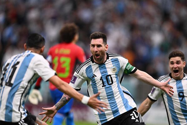 Lionen Messi, futbolista argentino, celebra su gol contra México durante el Mundial de Catar 2022, el 26 de noviembre del 2022. - Sputnik Mundo
