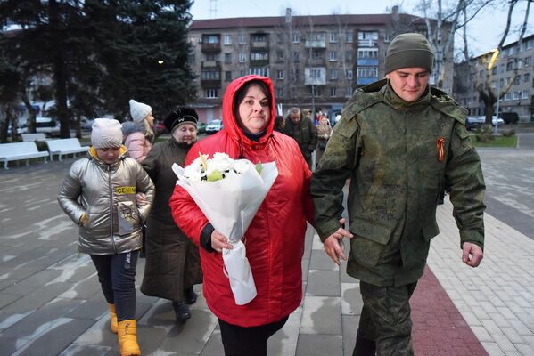 Los soldados fueron liberados como resultado de un intercambio con Ucrania a principios de la semana pasada. - Sputnik Mundo