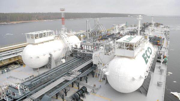 Un buque que transporta el gas natural licuado (Imagen referencial) - Sputnik Mundo