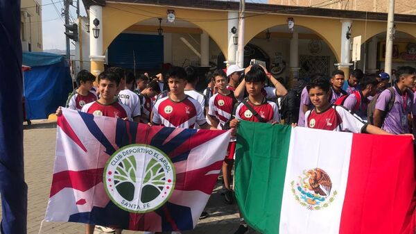 Los jugadores de un equipo juvenil de fútbol mexicano quedaron varados en Perú ante la crisis política del país sudamericano. - Sputnik Mundo