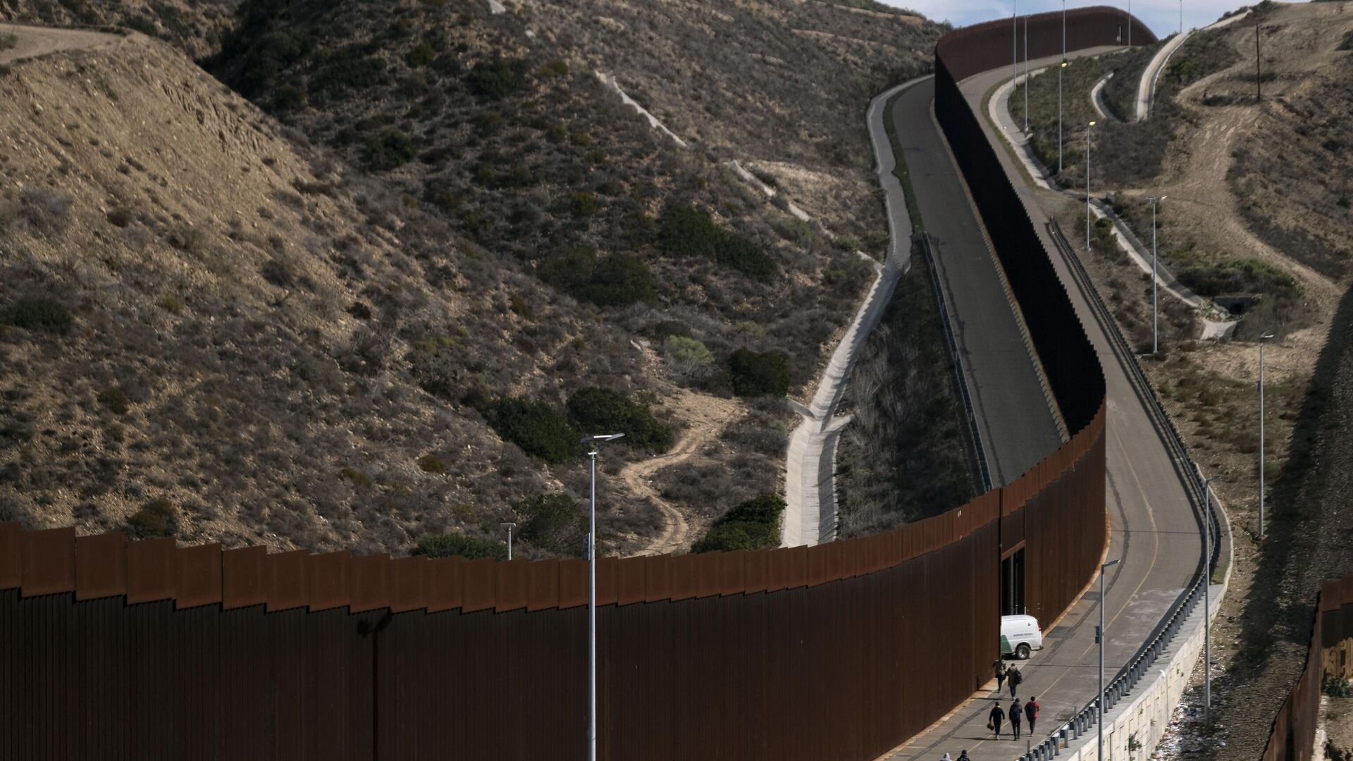 La frontera entre México y Estados Unidos es una de las más complejas del mundo por el intercambio no sólo migratorio entre ambas naciones. - Sputnik Mundo, 1920, 16.12.2022