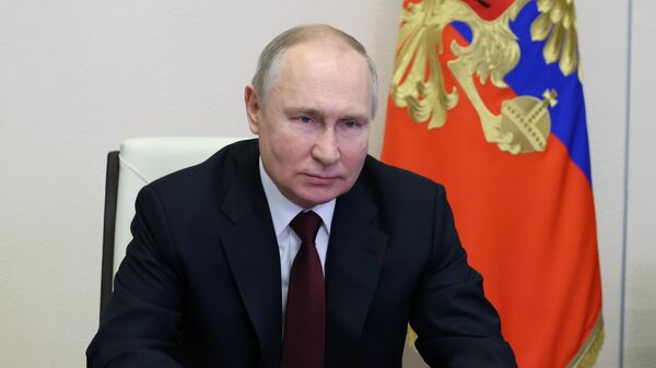 El Presidente ruso Vladímir Putin participa por videoconferencia en un evento de la marina rusa - Sputnik Mundo