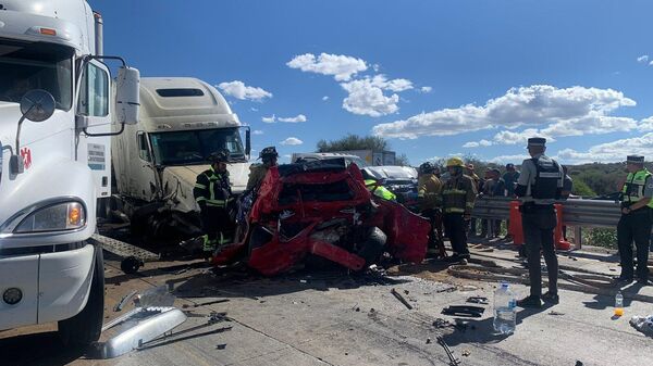 Accidente en carretera federal mexicana - Sputnik Mundo